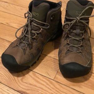 Keen targhee 3 mid weight hiking boots